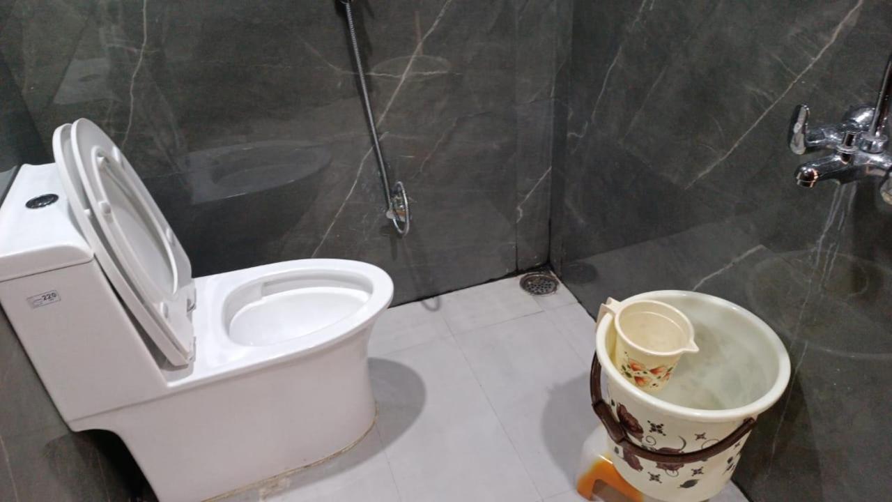 Hotel Cross Road By Wb Inn أوناو المظهر الخارجي الصورة