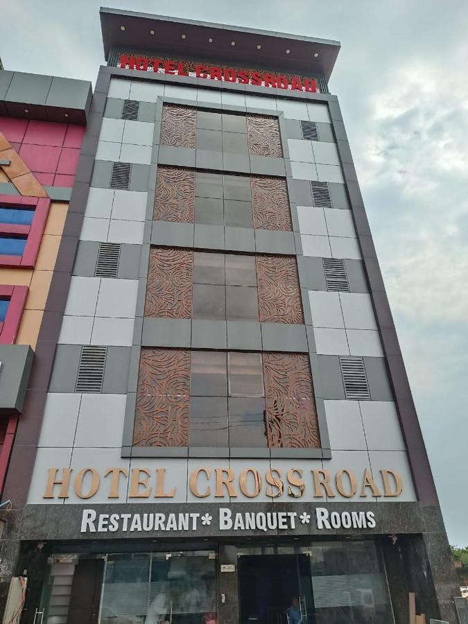 Hotel Cross Road By Wb Inn أوناو المظهر الخارجي الصورة