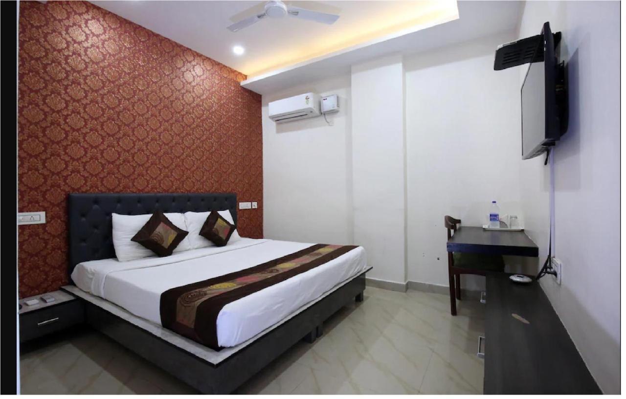 Hotel Cross Road By Wb Inn أوناو المظهر الخارجي الصورة