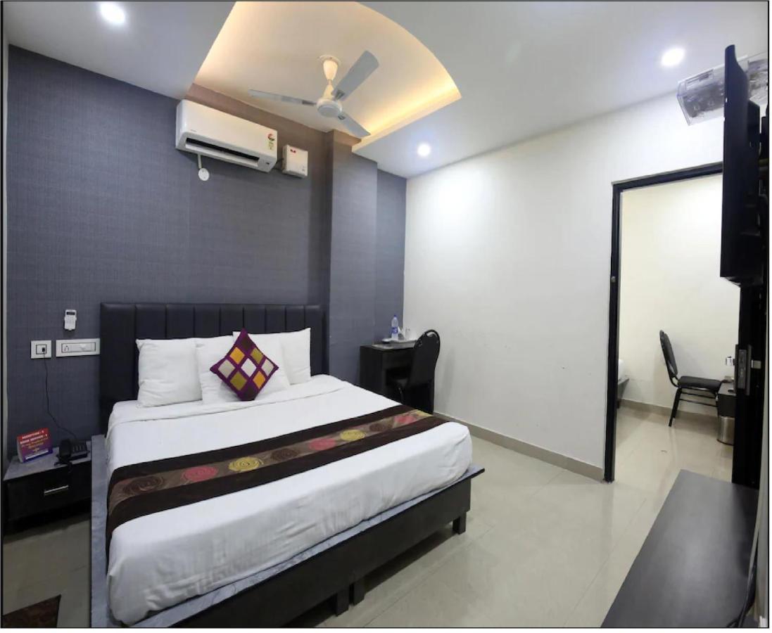 Hotel Cross Road By Wb Inn أوناو المظهر الخارجي الصورة