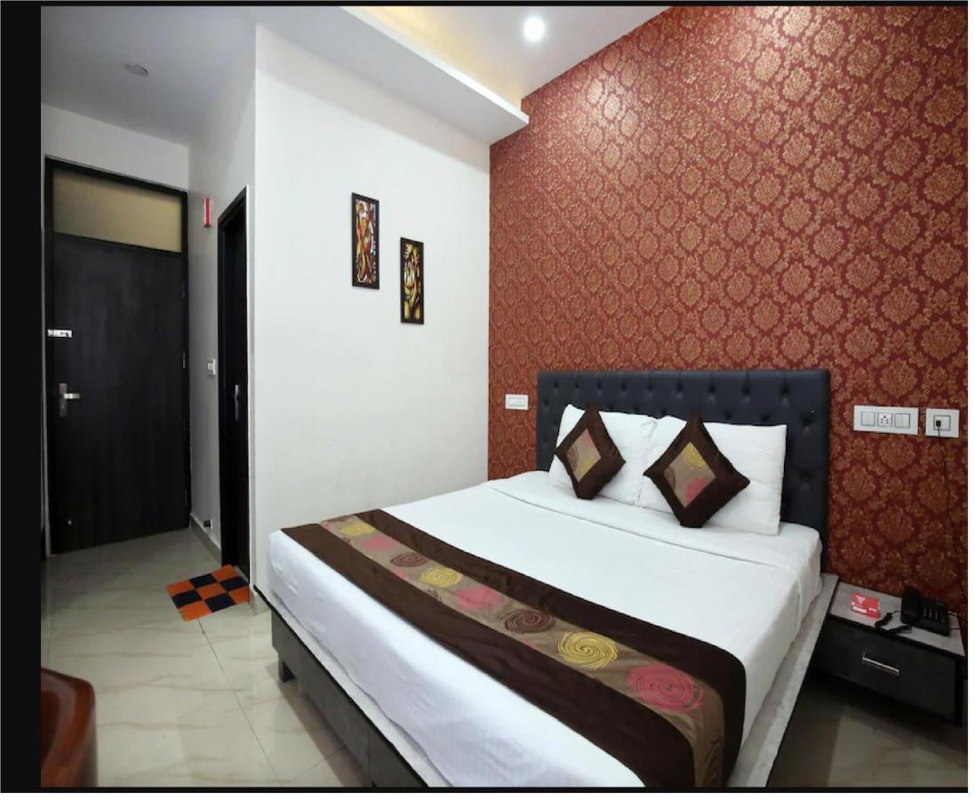 Hotel Cross Road By Wb Inn أوناو المظهر الخارجي الصورة